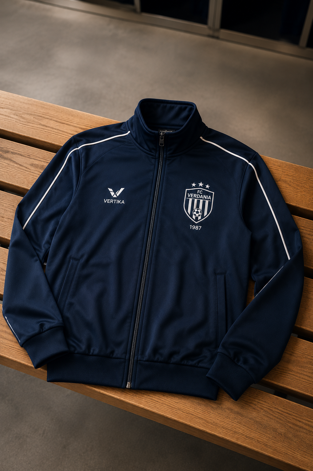 Broderie professionnelle & marquage textile en Alsace Veste de sport personnalisée avec logo de club